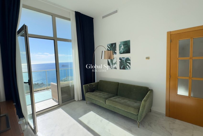 Wederverkoop - APPARTEMENT -
BENIDORM - Levante