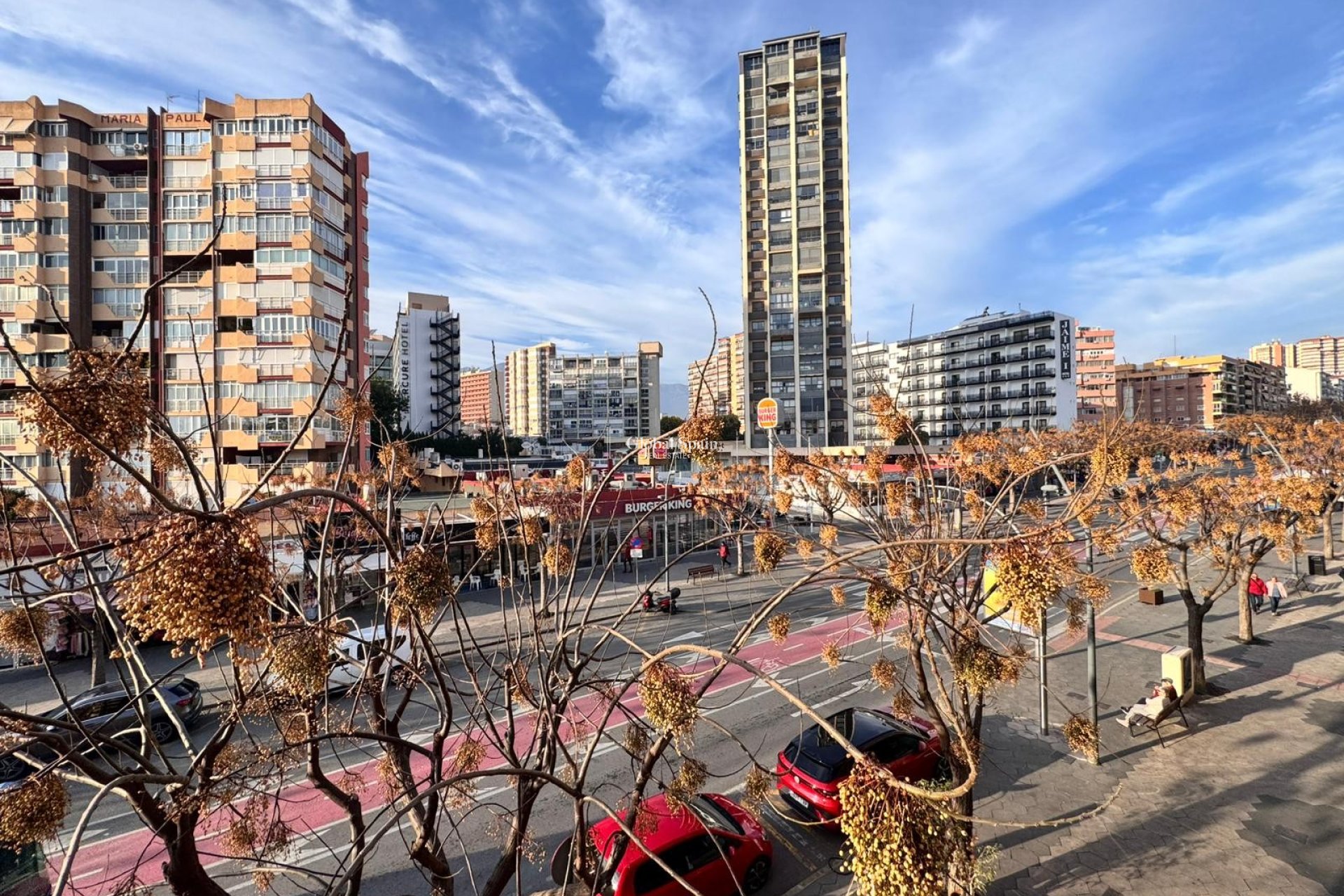 Wederverkoop - APPARTEMENT -
BENIDORM - Levante