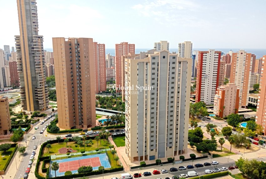 Wederverkoop - APPARTEMENT -
BENIDORM - Levante