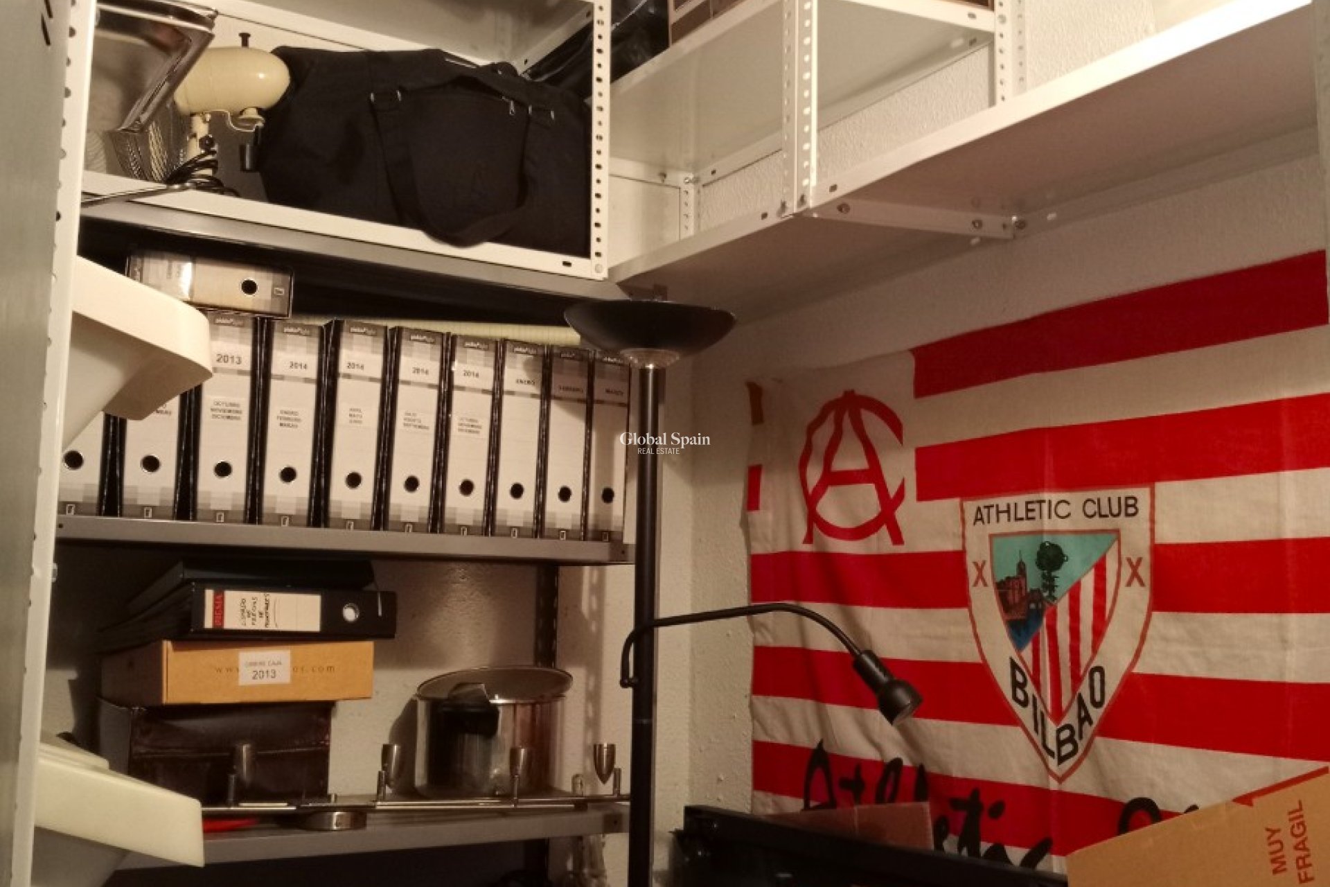 Wederverkoop - APPARTEMENT -
BENIDORM - Levante