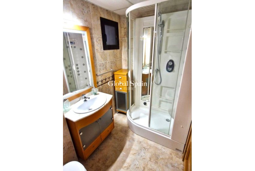 Wederverkoop - Appartement -
Benidorm - Levante