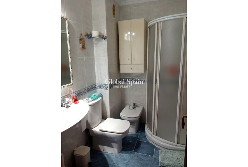 Wederverkoop - Appartement -
Benidorm - Levante