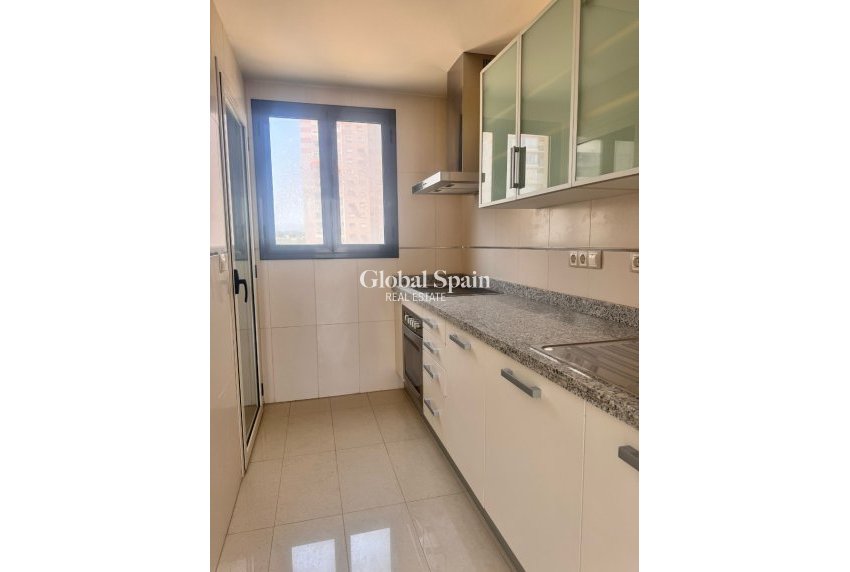 Wederverkoop - Appartement -
Benidorm - Levante
