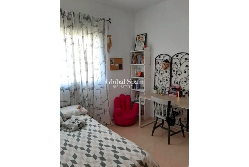 Wederverkoop - Appartement -
Benidorm - Levante