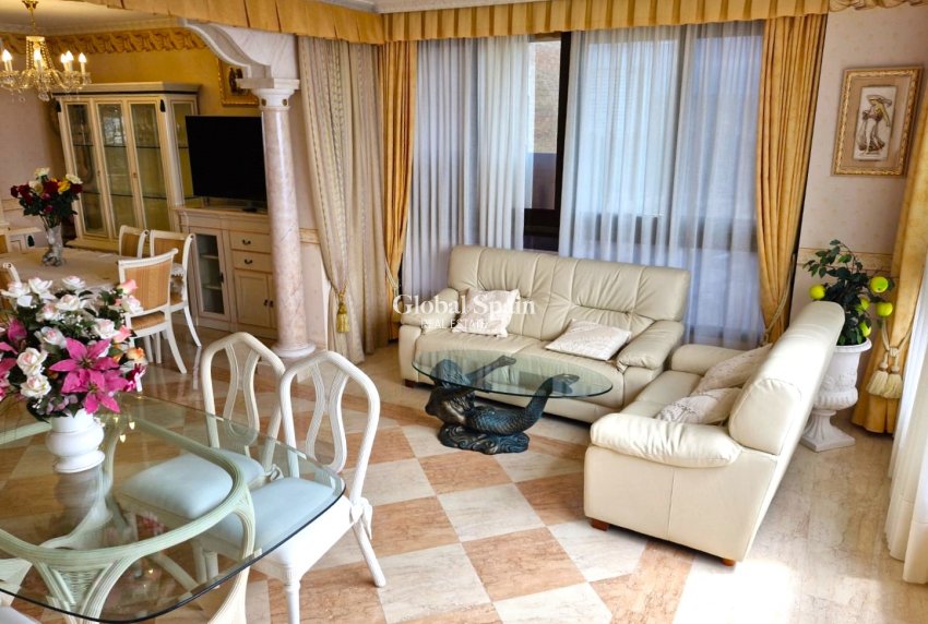 Wederverkoop - Appartement -
Benidorm - Levante