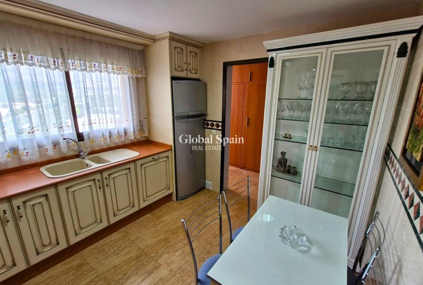 Wederverkoop - Appartement -
Benidorm - Levante