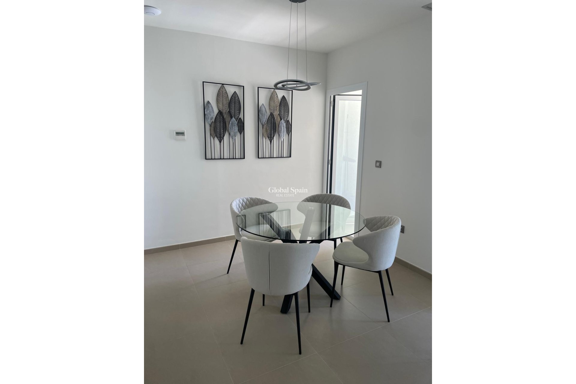 Wederverkoop - APPARTEMENT -
BENIDORM - Playa de Poniente