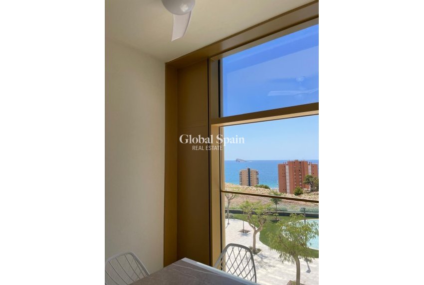 Wederverkoop - APPARTEMENT -
BENIDORM - Playa de Poniente
