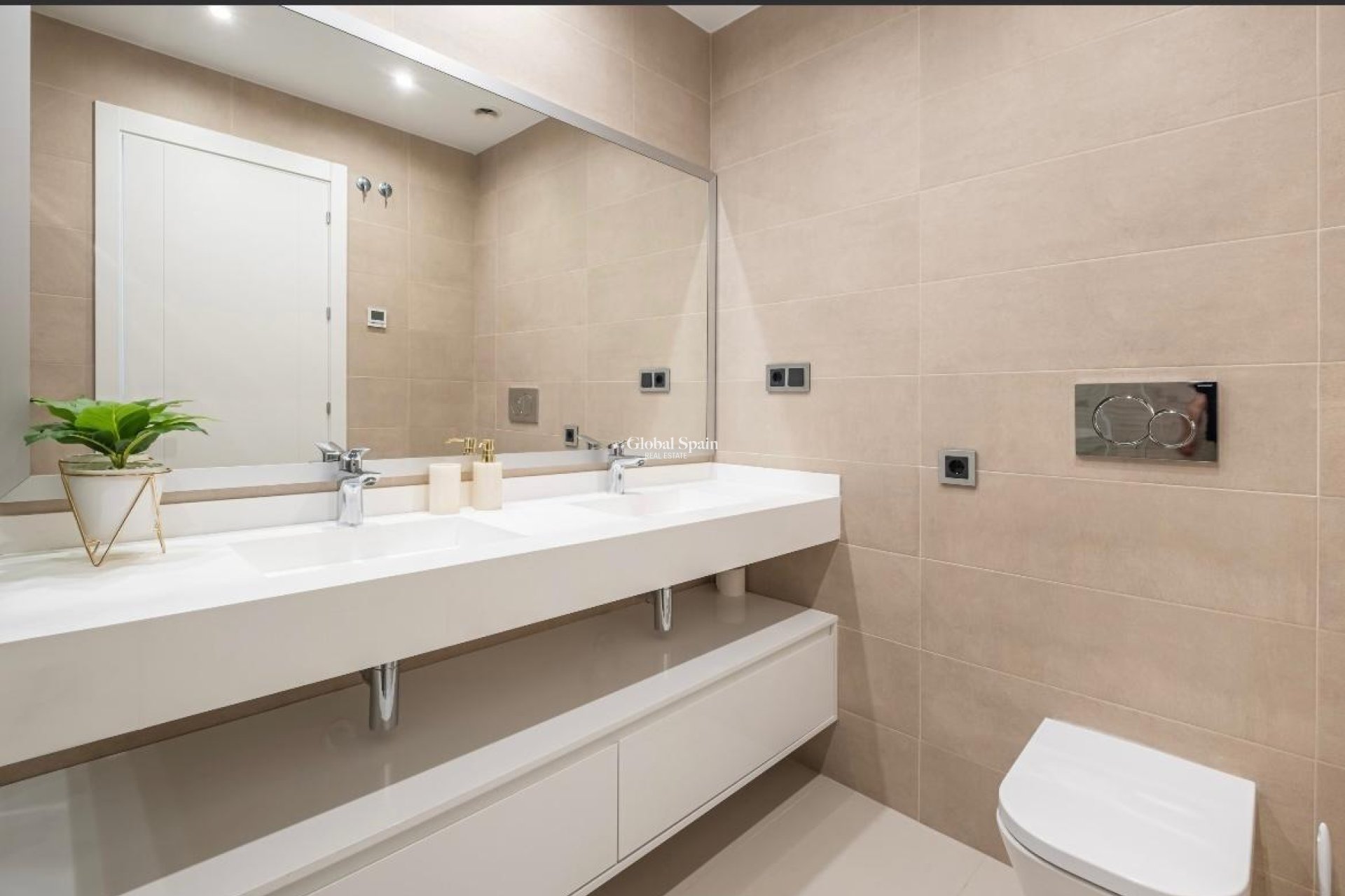 Wederverkoop - APPARTEMENT -
BENIDORM - Playa de Poniente