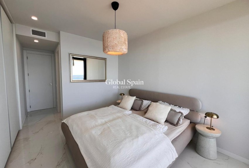 Wederverkoop - APPARTEMENT -
BENIDORM - Playa de Poniente