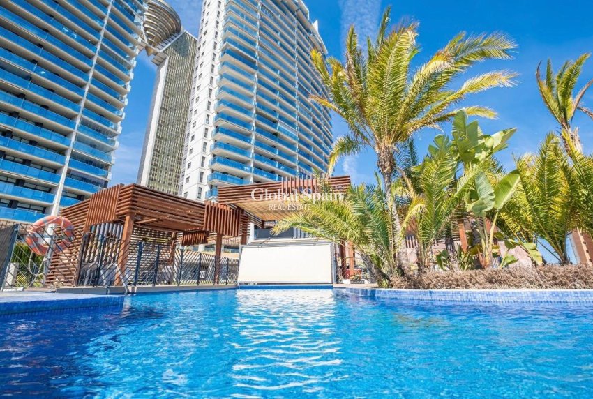Wederverkoop - APPARTEMENT -
BENIDORM - Playa de Poniente