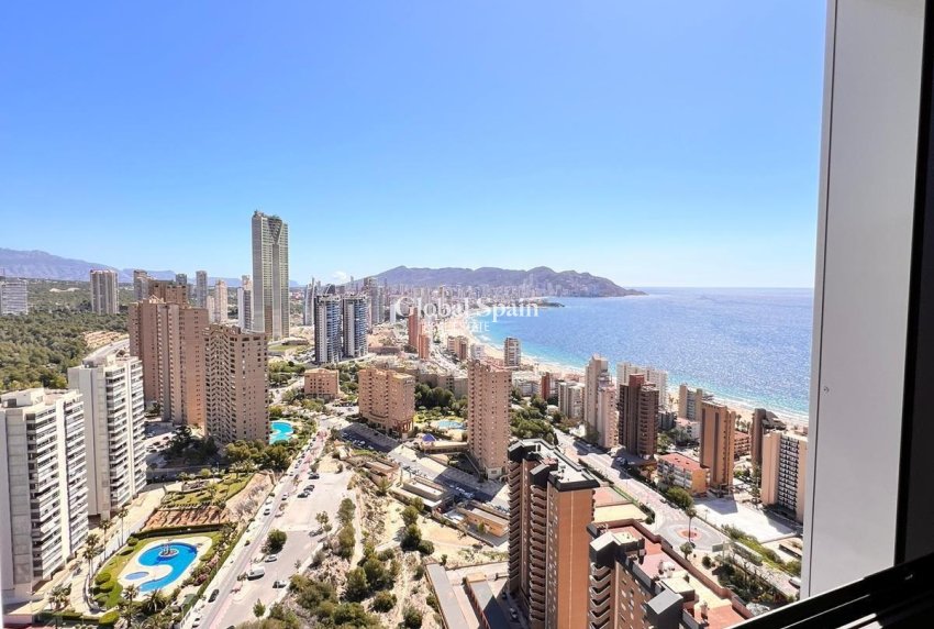 Wederverkoop - APPARTEMENT -
BENIDORM - Poniente