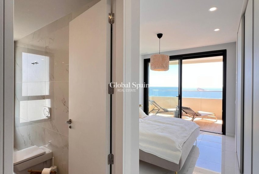 Wederverkoop - APPARTEMENT -
BENIDORM - Poniente