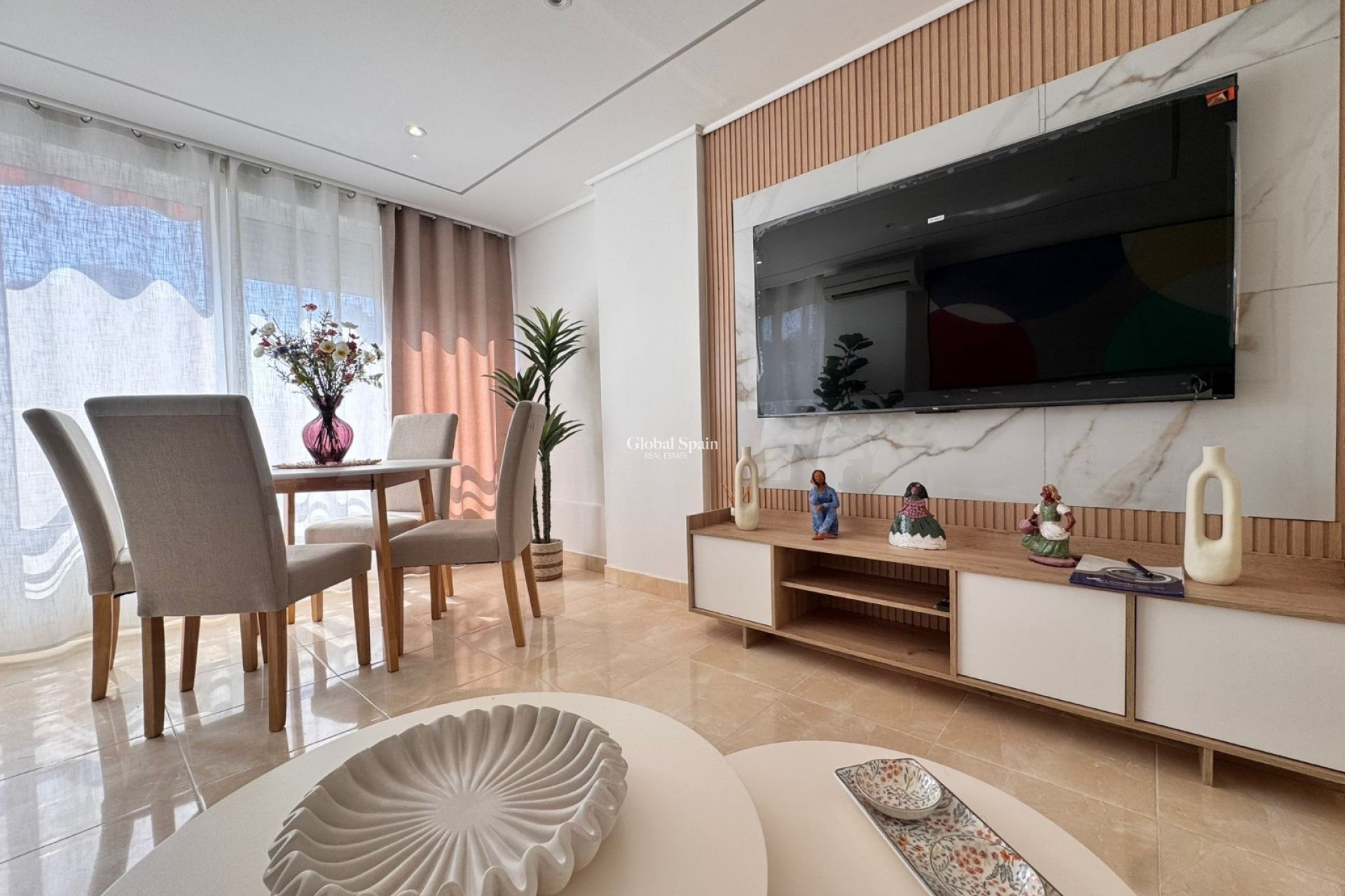 Wederverkoop - APPARTEMENT -
BENIDORM - Rincón de Loix