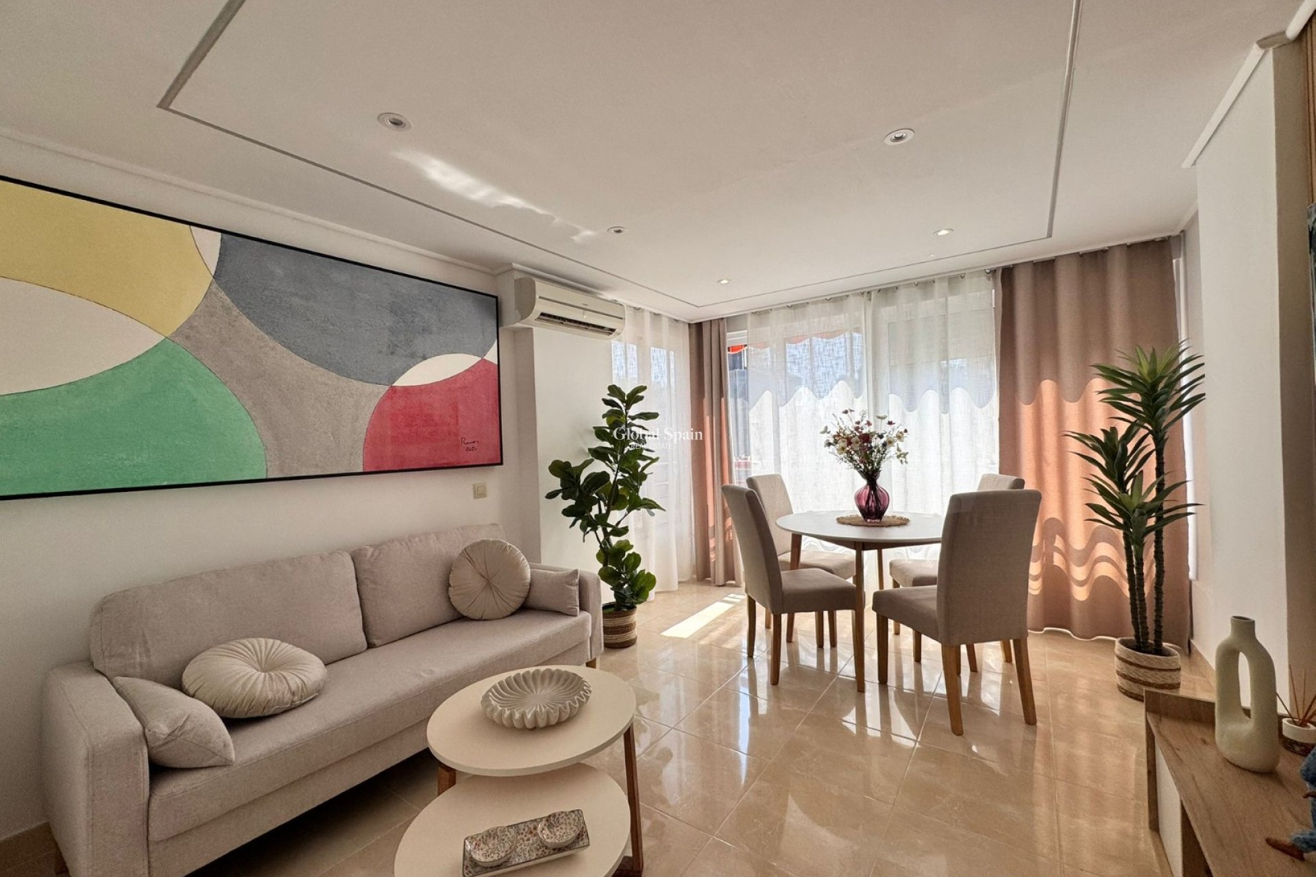 Wederverkoop - APPARTEMENT -
BENIDORM - Rincón de Loix