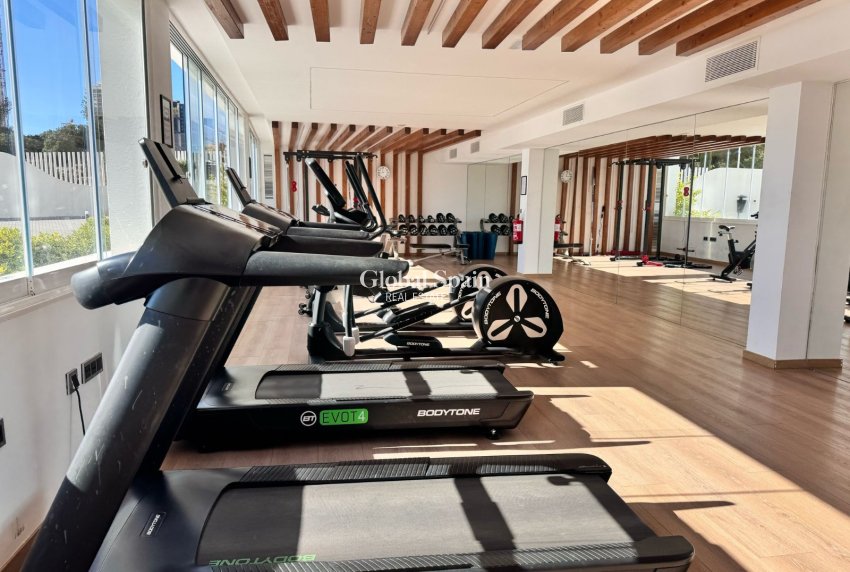 Wederverkoop - APPARTEMENT -
BENIDORM - Zona de Poniente