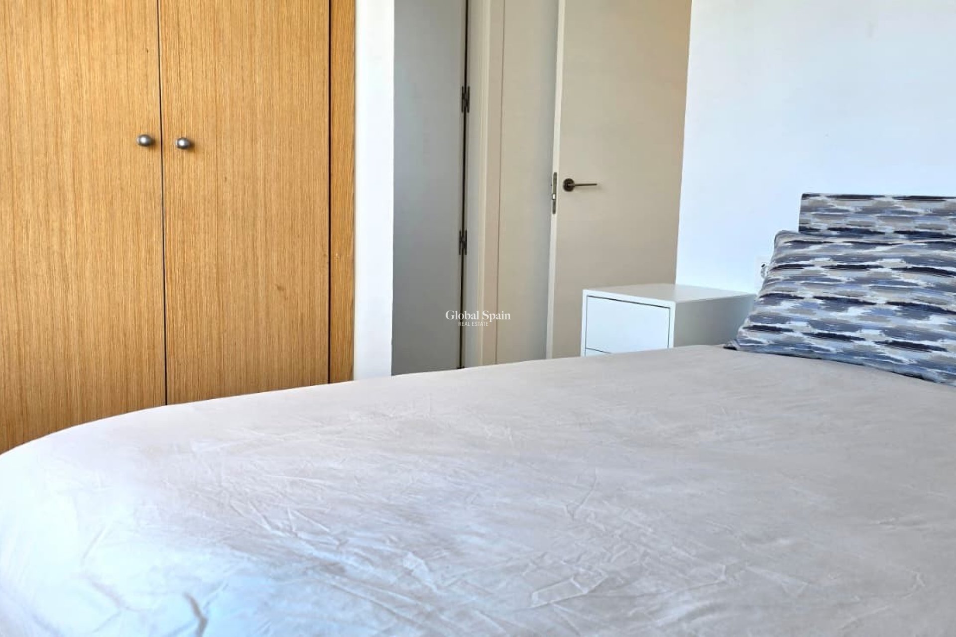 Wederverkoop - APPARTEMENT -
BENIDORM - Zona de Poniente