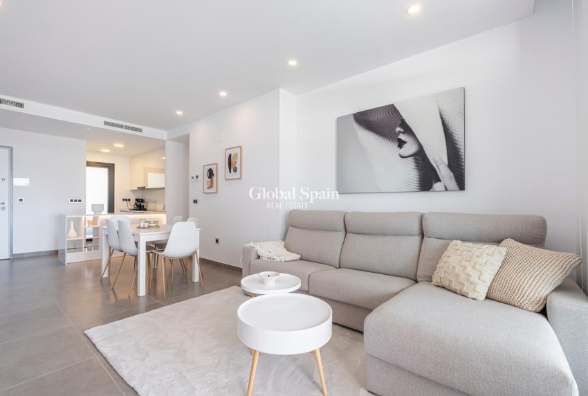 Wederverkoop - APPARTEMENT -
BENIDORM - Zona de Poniente