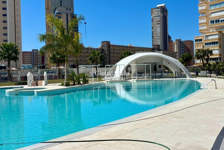 Wederverkoop - APPARTEMENT -
BENIDORM - Zona de Poniente