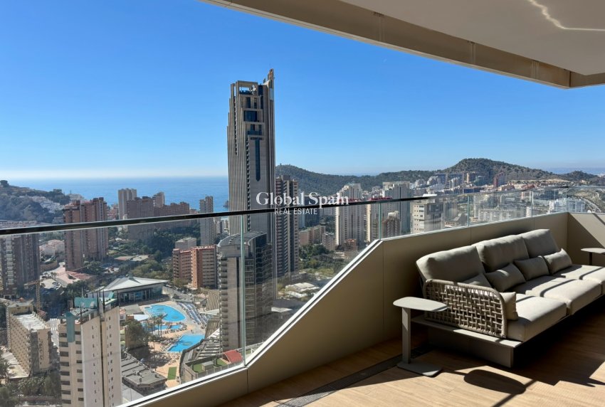 Wederverkoop - APPARTEMENT -
BENIDORM - Zona de Poniente