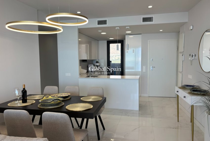 Wederverkoop - APPARTEMENT -
BENIDORM - Zona de Poniente