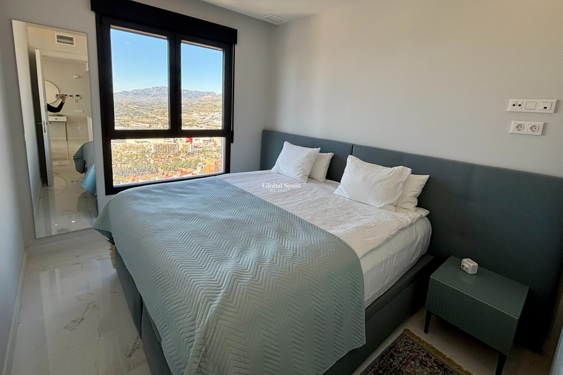 Wederverkoop - APPARTEMENT -
BENIDORM - Zona de Poniente