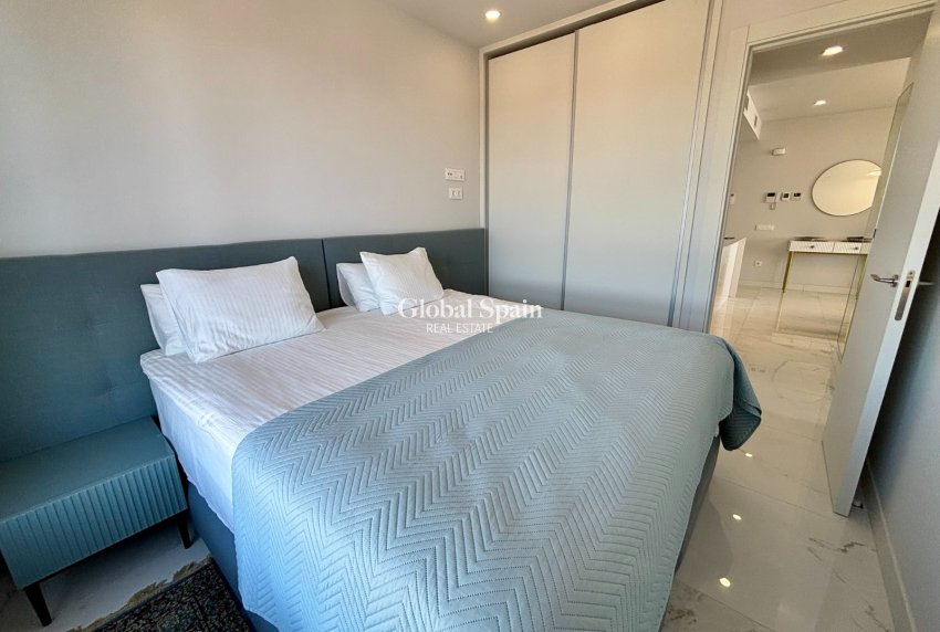 Wederverkoop - APPARTEMENT -
BENIDORM - Zona de Poniente