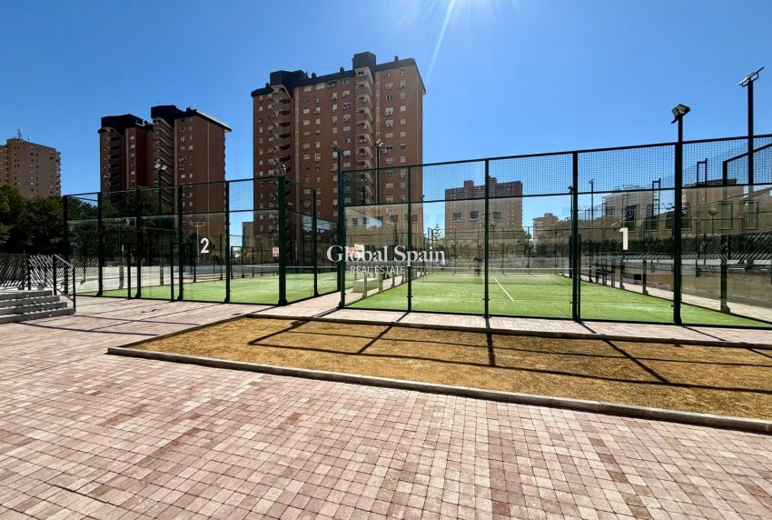 Wederverkoop - APPARTEMENT -
BENIDORM - Zona de Poniente