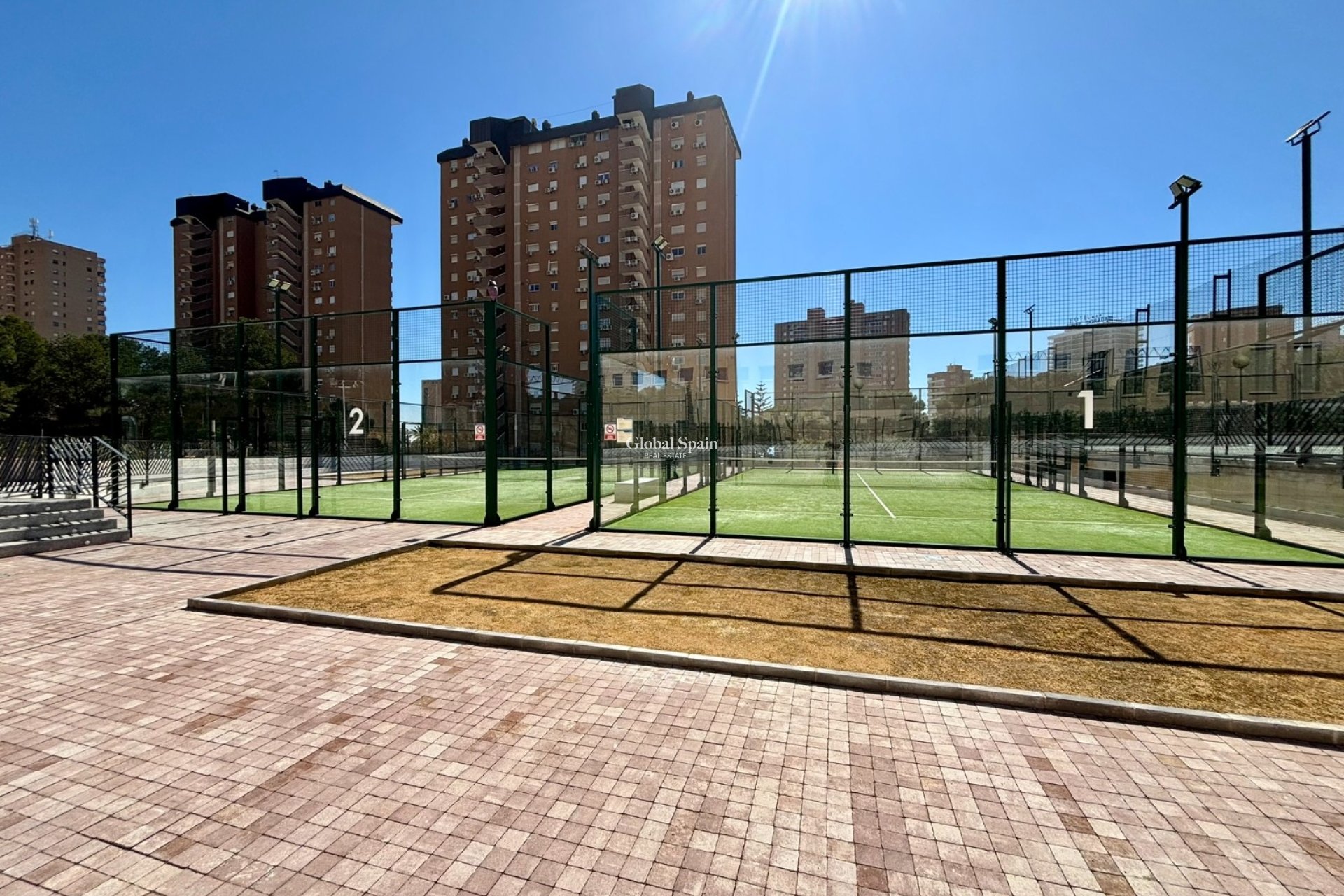 Wederverkoop - APPARTEMENT -
BENIDORM - Zona de Poniente