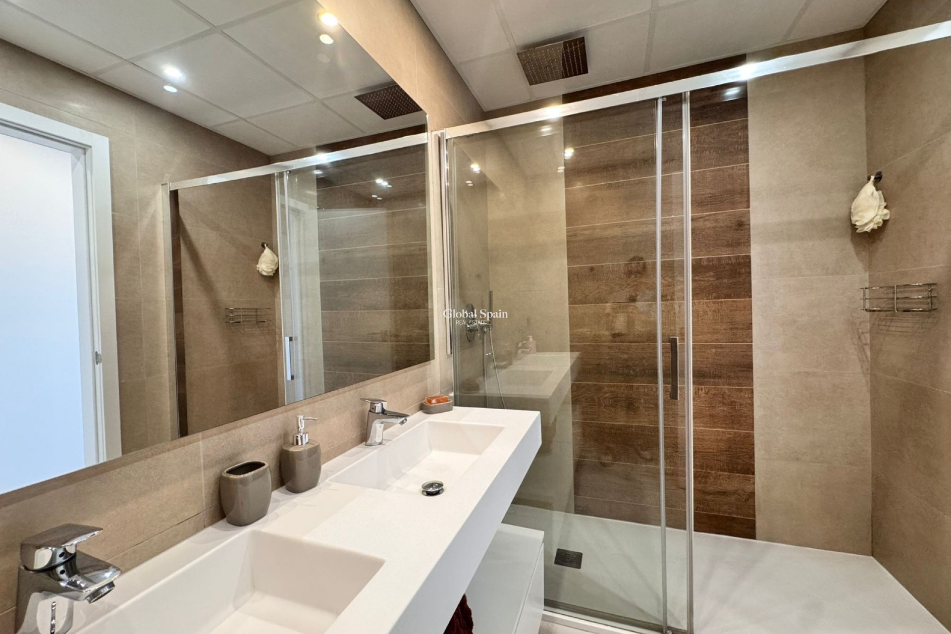 Wederverkoop - APPARTEMENT -
BENIDORM - Zona de Poniente