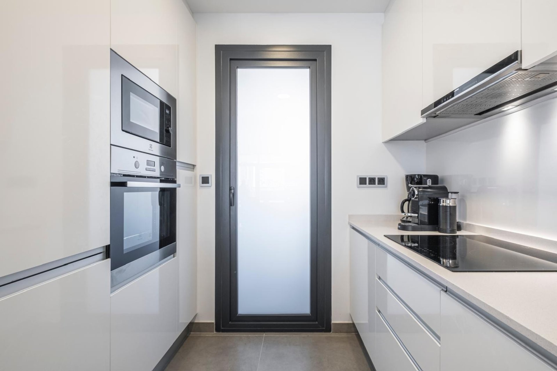 Wederverkoop - APPARTEMENT -
BENIDORM - Zona de Poniente
