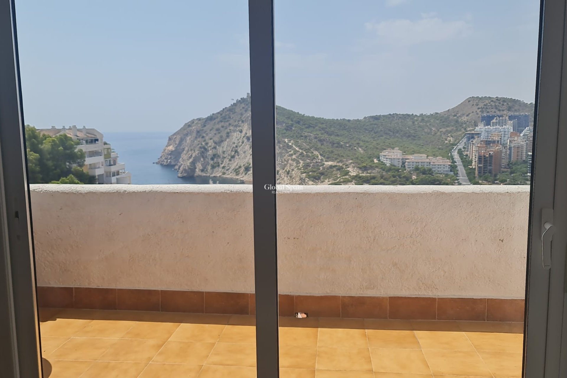 Wederverkoop - APPARTEMENT -
BENIDORM - Zona de Poniente