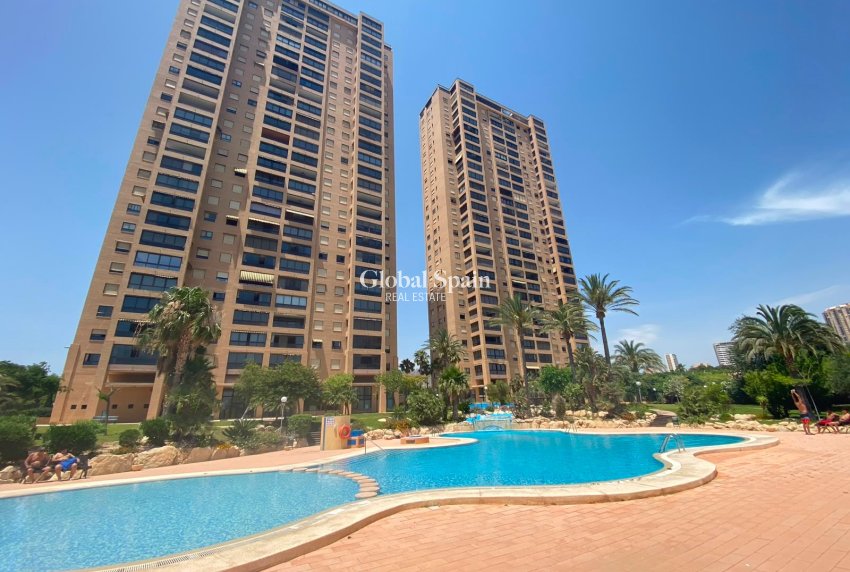 Wederverkoop - APPARTEMENT -
BENIDORM - Zona de Poniente