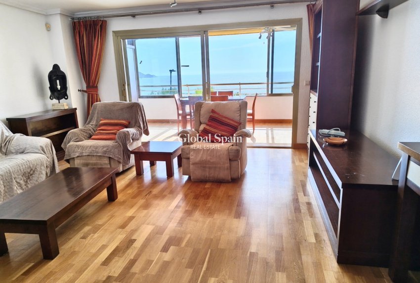 Wederverkoop - APPARTEMENT -
BENIDORM - Zona de Poniente