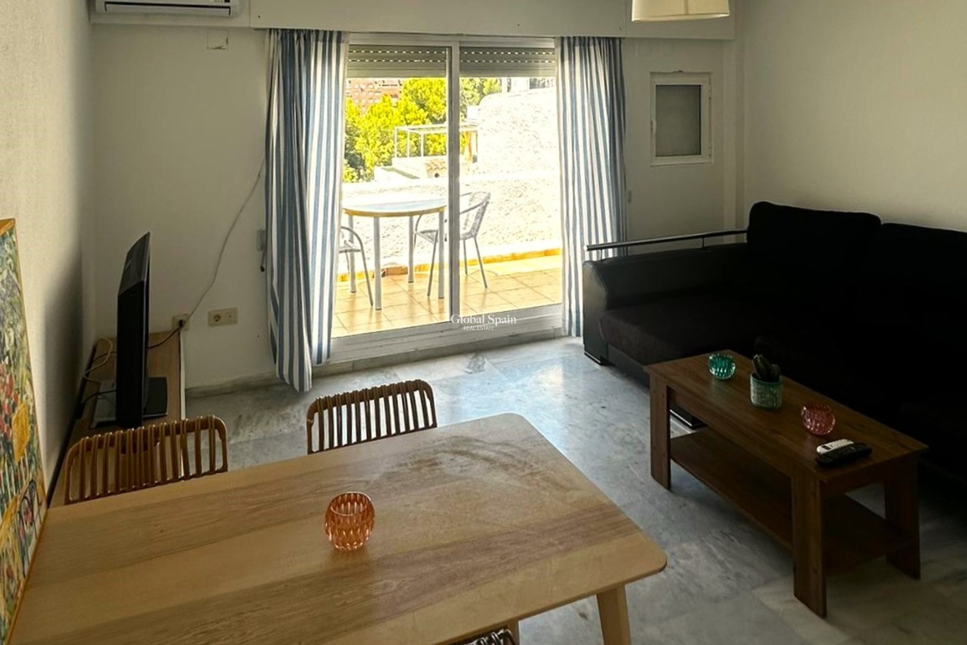 Wederverkoop - Appartement -
Benidorm - Zona de Poniente