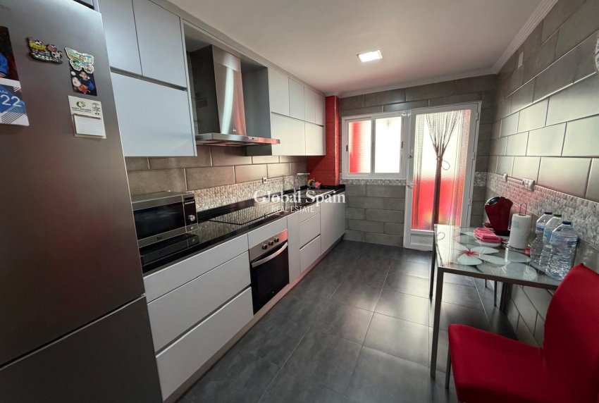 Wederverkoop - APPARTEMENT -
BENIEL - Centro