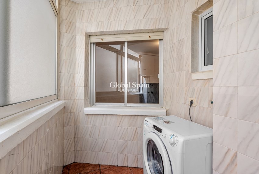 Wederverkoop - APPARTEMENT -
BENIJÓFAR - Costa Blanca South