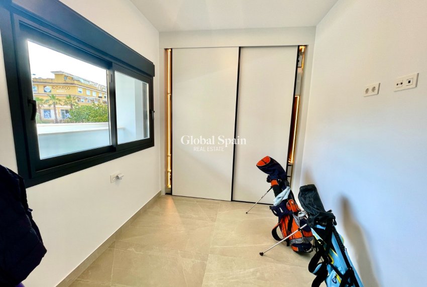 Wederverkoop - APPARTEMENT -
BENIJÓFAR - Costa Blanca