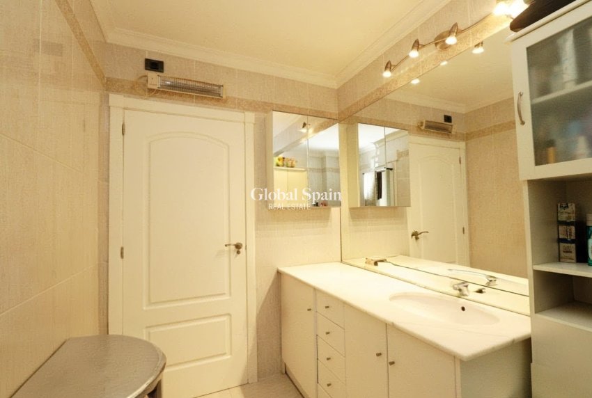 Wederverkoop - APPARTEMENT -
BENISSA - Costa Blanca