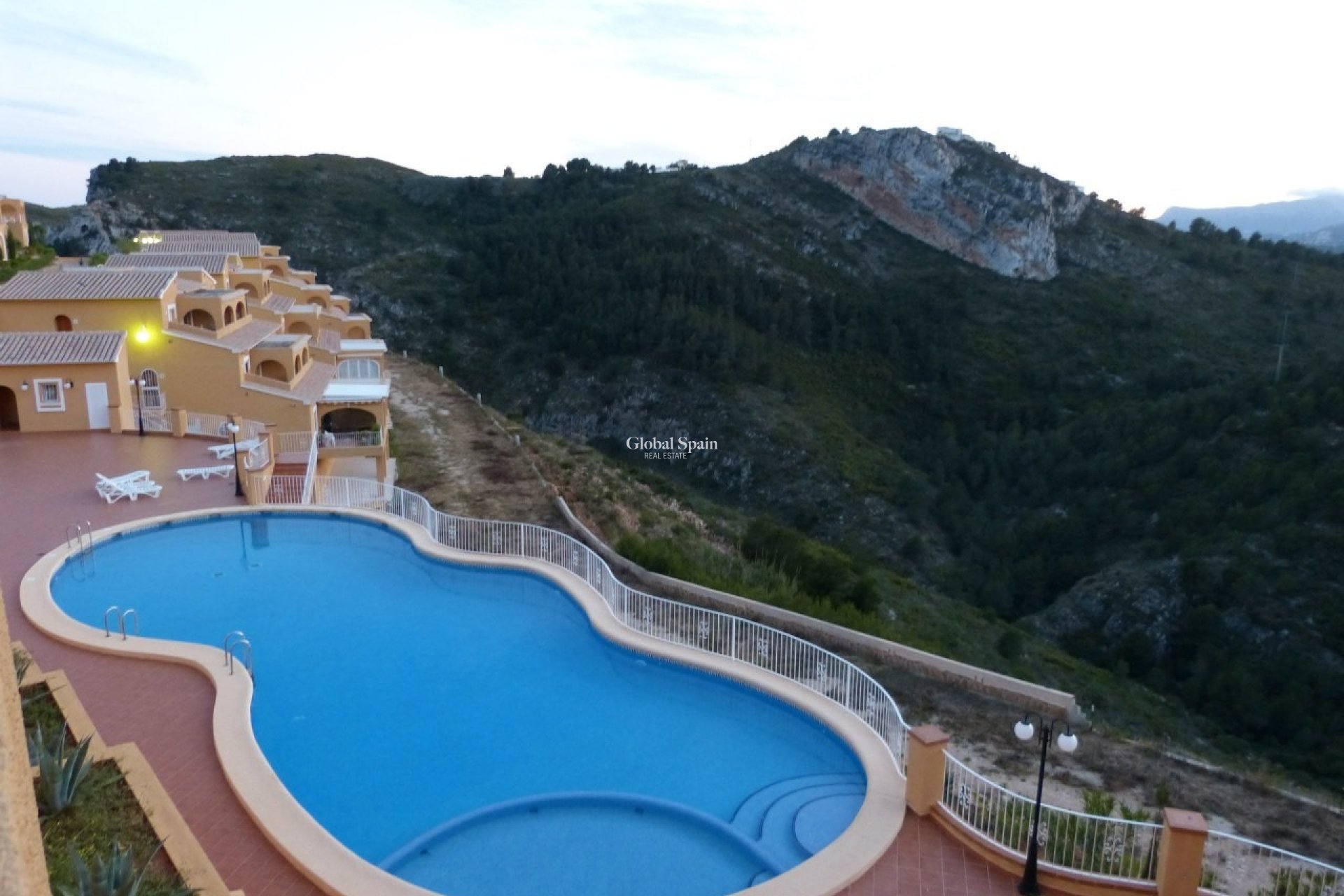 Wederverkoop - APPARTEMENT -
BENITACHELL - Cumbre del sol