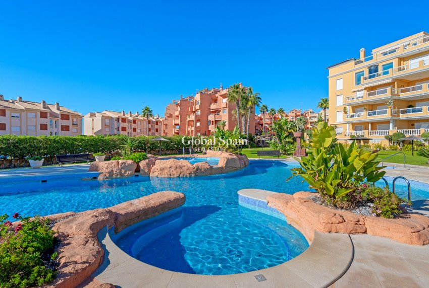 Wederverkoop - APPARTEMENT -
CABO ROIG - Costa Blanca