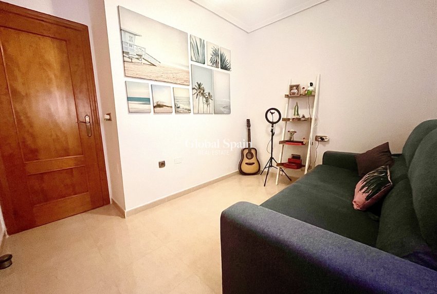 Wederverkoop - APPARTEMENT -
CABO ROIG - Costa Blanca
