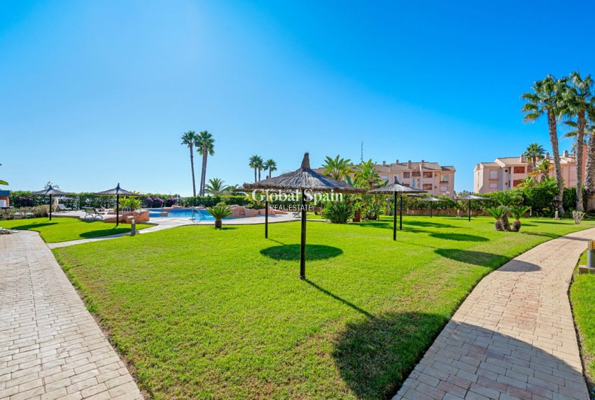 Wederverkoop - APPARTEMENT -
CABO ROIG - Costa Blanca
