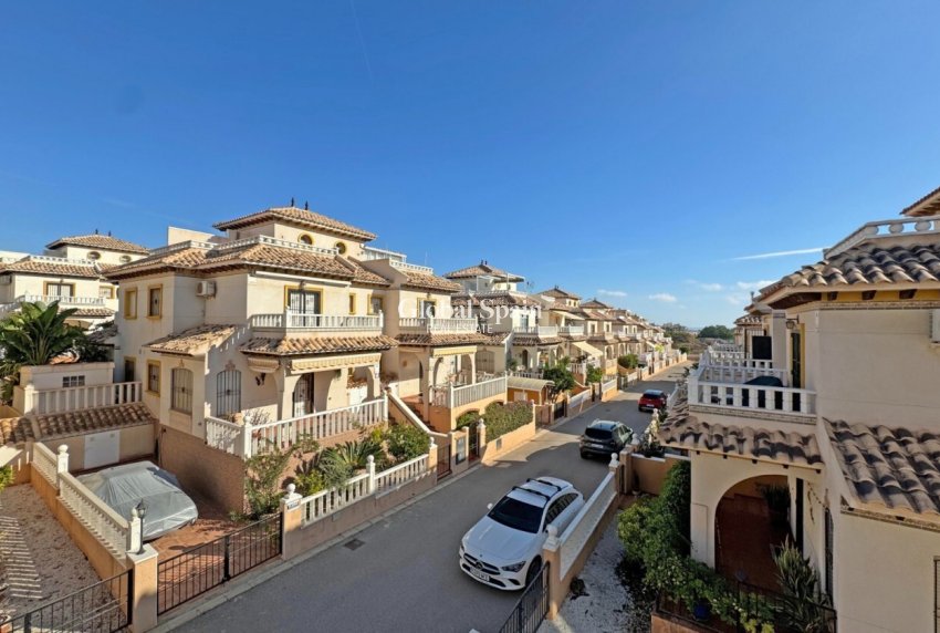 Wederverkoop - APPARTEMENT -
CABO ROIG - Costa Blanca