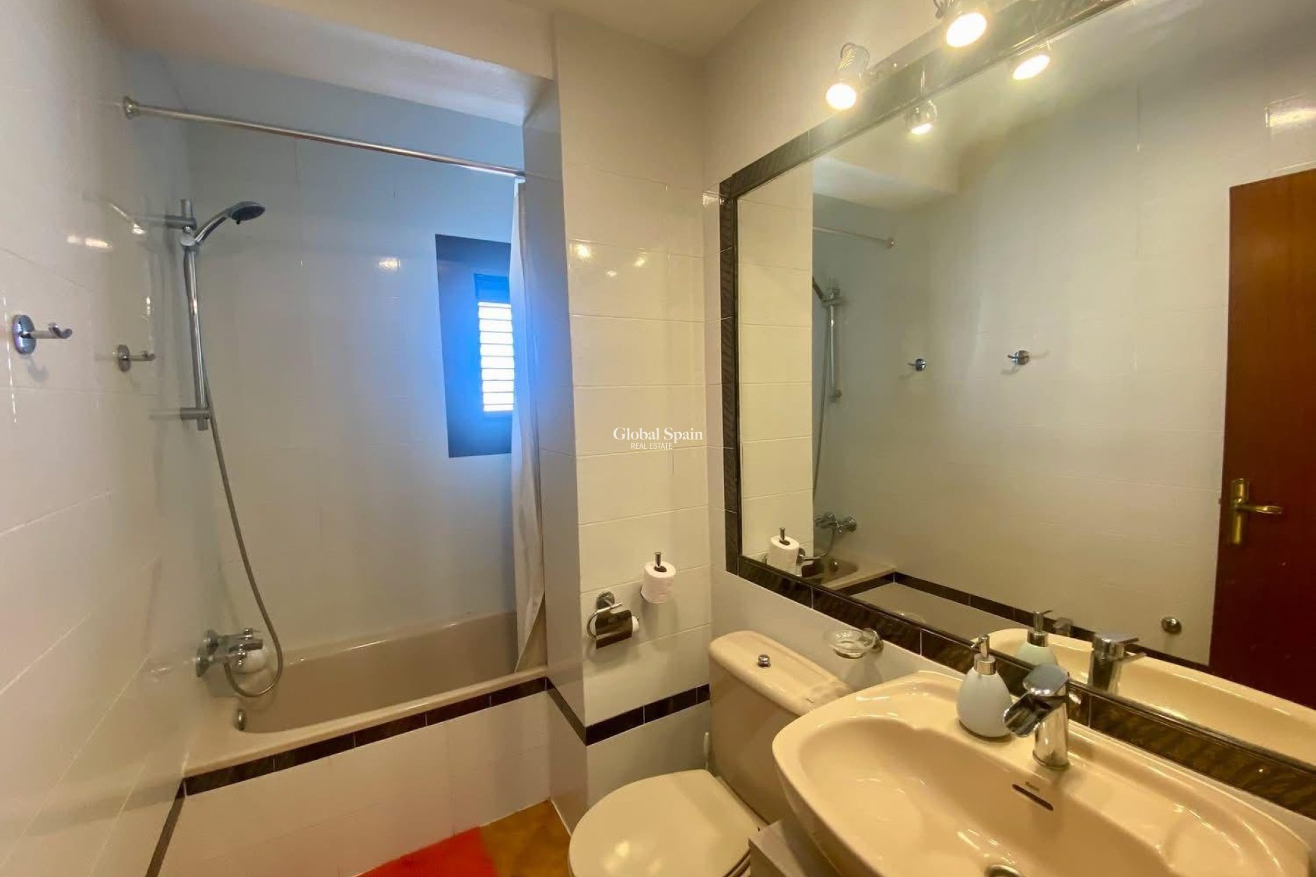 Wederverkoop - APPARTEMENT -
CABO ROIG