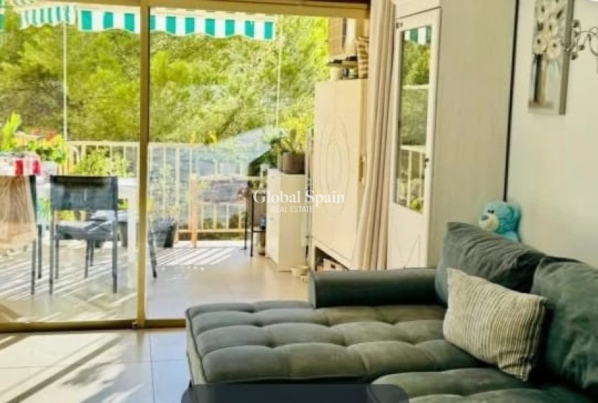 Wederverkoop - APPARTEMENT -
CALA VINYES - Calvià