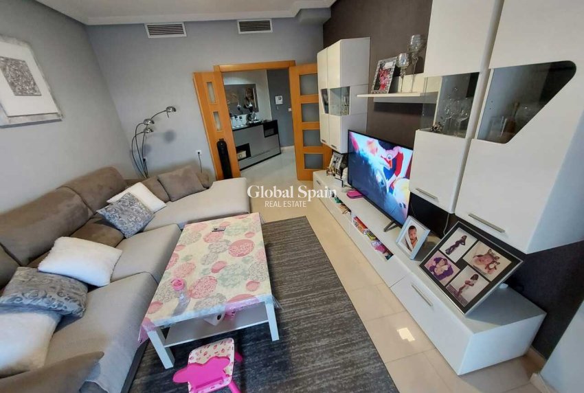 Wederverkoop - APPARTEMENT -
CALASPARRA - Inland