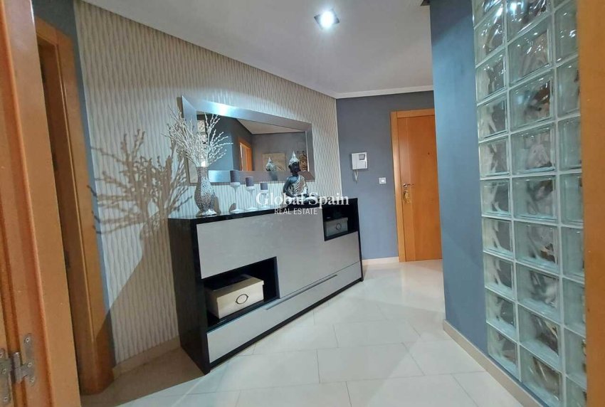 Wederverkoop - APPARTEMENT -
CALASPARRA - Inland