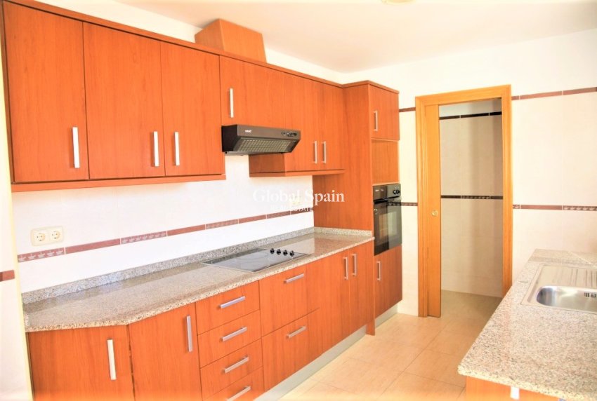 Wederverkoop - APPARTEMENT -
CALPE - Costa Blanca