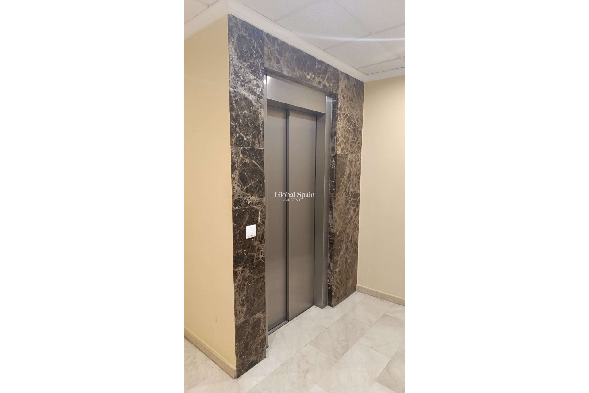 Wederverkoop - APPARTEMENT -
CALPE - Costa Blanca